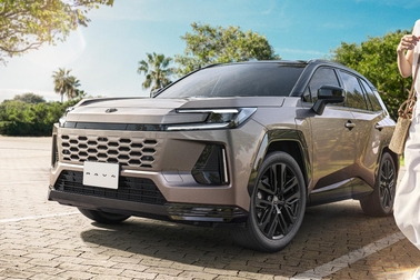 【モデル入り素材】Z（プラグインハイブリッド）